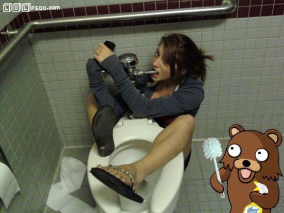 pedobear-in-the-bathroom-with-dirty-girl.jpg